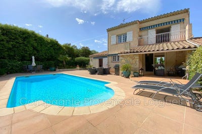 /international/fr/roquebrune-sur-argens-provence-alpes-cote-d-azur-310108652738/
