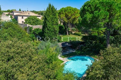 /international/fr/gordes-provence-alpes-cote-d-azur-310120101742/