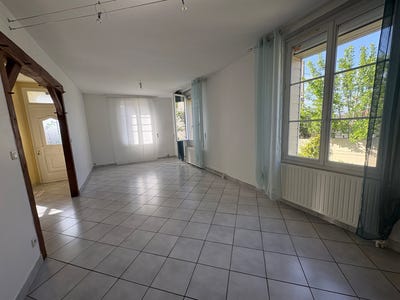 /international/fr/cholet-pays-de-la-loire-310108553945/