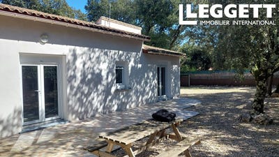 /international/fr/mejannes-le-clap-languedoc-roussillon-310105380918/