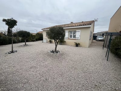 /international/fr/pinet-auvergne-310098877802/