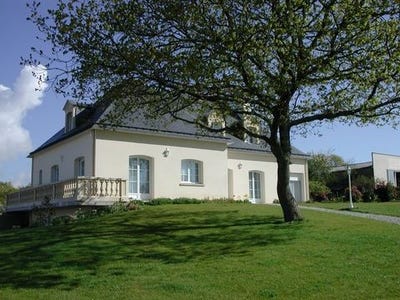 /international/fr/carentoir-brittany-310100762890/