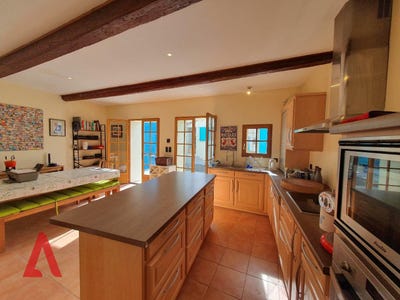 /international/fr/autignac-languedoc-roussillon-310105946972/