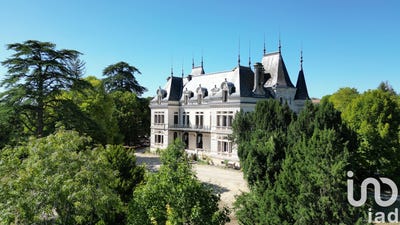 /international/fr/jarnac-centre-val-de-loire-310102436012/