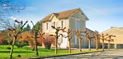 /international/fr/saint-emilion-aquitaine-310100937408/?lang=en