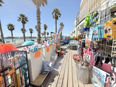 /international/fr/six-fours-les-plages-provence-alpes-cote-d-azur-310101174397/?lang=fr