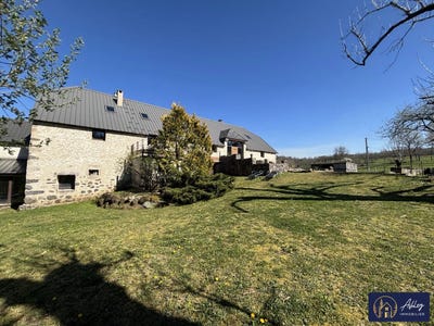 /international/fr/le-monteil-auvergne-310103225005/