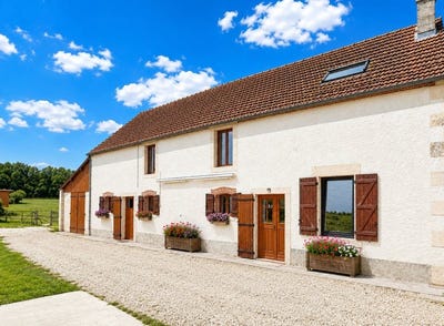 /international/fr/la-charite-sur-loire-burgundy-310107816723/