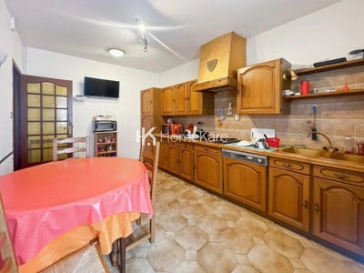 /international/fr/la-tour-du-crieu-midi-pyrenees-310108487104/