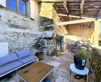 /international/fr/uzes-aquitaine-310105401658/