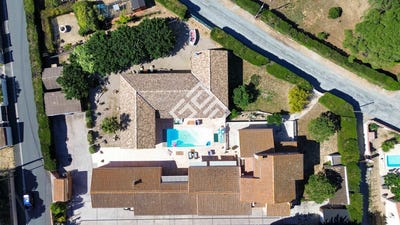 /international/fr/lezignan-corbieres-languedoc-roussillon-310108487415/