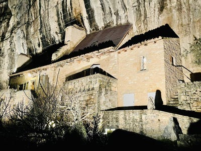 /international/fr/cabrerets-midi-pyrenees-310100648677/