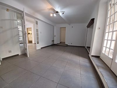 /international/fr/beaucaire-languedoc-roussillon-310103181925/