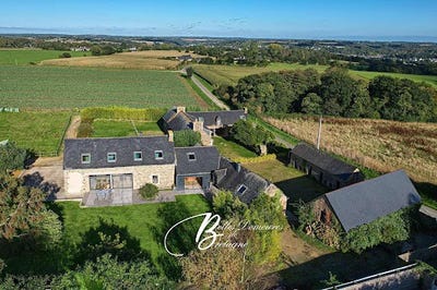 /international/fr/pontrieux-brittany-310095173410/