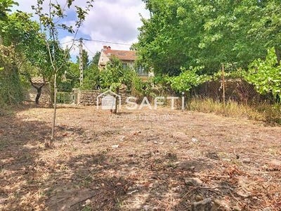/international/fr/saint-etienne-de-gourgas-languedoc-roussillon-310098769271/?lang=en