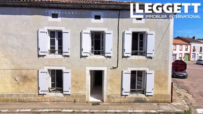 /international/fr/javerlhac-et-la-chapelle-st-robert-aquitaine-310094059038/?lang=en