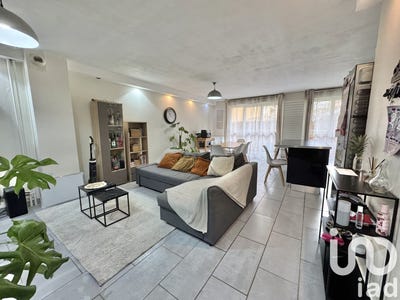 /international/fr/combs-la-ville-ile-de-france-310098143269/