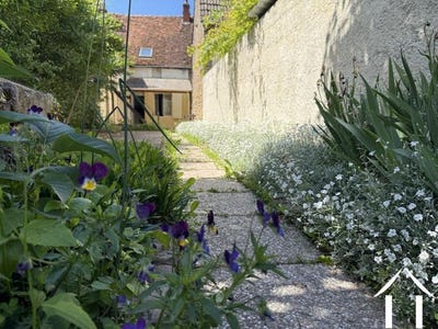 /international/fr/arnay-le-duc-burgundy-310100938591/?lang=zh-cn