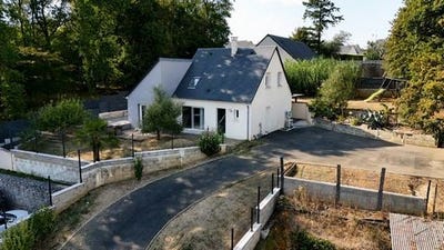 /international/fr/parcay-meslay-centre-val-de-loire-310109879422/