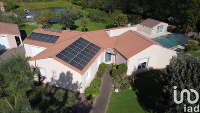 /international/fr/chantonnay-pays-de-la-loire-310098609866/