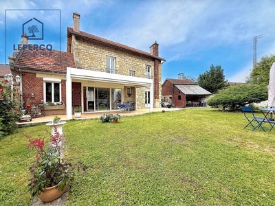 /international/fr/crepy-en-valois-picardie-310108704376/