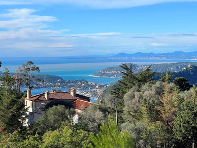 /international/fr/eze-provence-alpes-cote-d-azur-310109642992/