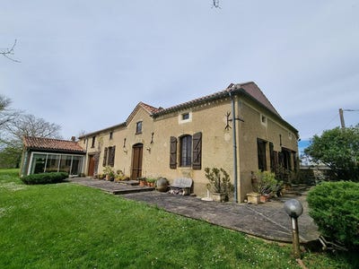 /international/fr/madiran-midi-pyrenees-310098727493/
