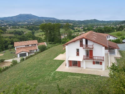 /international/fr/saint-pee-sur-nivelle-aquitaine-310119919086/