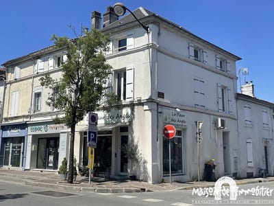 /international/fr/cognac-charente-310100792083/