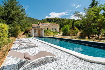 /international/fr/rustrel-provence-alpes-cote-d-azur-310101209078/