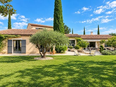 /international/fr/maubec-provence-alpes-cote-d-azur-310120502511/