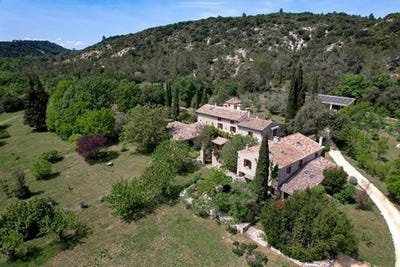 /international/fr/uzes-languedoc-roussillon-310109050143/?lang=es