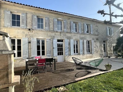 /international/fr/le-chay-charente-310107774474/
