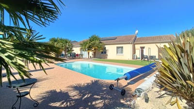 /international/fr/neuville-de-poitou-charente-310106973414/