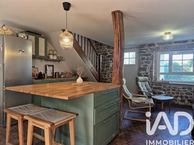 /international/fr/auzelles-auvergne-310107587924/