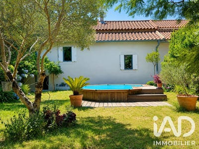 /international/fr/pujaut-languedoc-roussillon-310109093524/