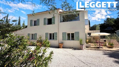 /international/fr/cotignac-provence-alpes-cote-d-azur-310108924908/