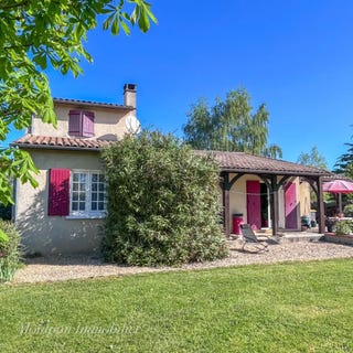/international/fr/montpon-menesterol-aquitaine-310107794238/