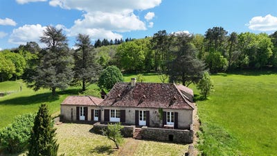 /international/fr/le-buisson-de-cadouin-aquitaine-310100914855/?lang=fr