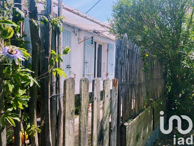 /international/fr/le-chateau-d-oleron-charente-310099845166/