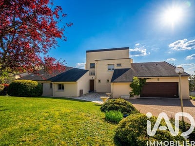 /international/fr/cosnac-limousin-310107235912/