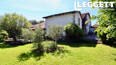 /international/fr/montbron-charente-310110032255/