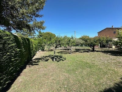 /international/fr/pernes-les-fontaines-provence-alpes-cote-d-azur-310106443013/