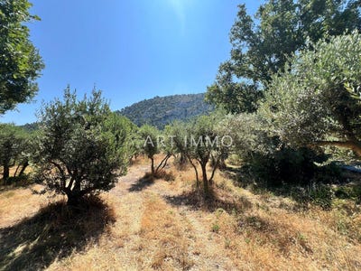 /international/fr/robion-provence-alpes-cote-d-azur-310100459058/