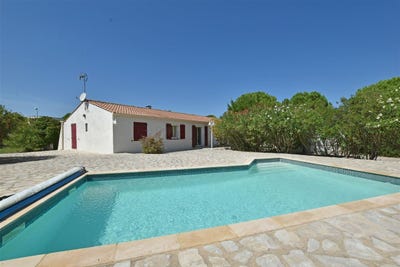 /international/fr/nages-et-solorgues-languedoc-roussillon-310103770374/