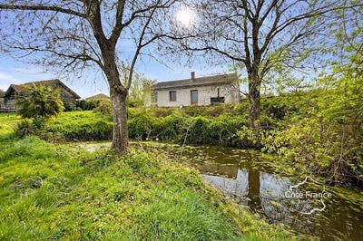 /international/fr/dompierre-en-morvan-burgundy-310108306810/
