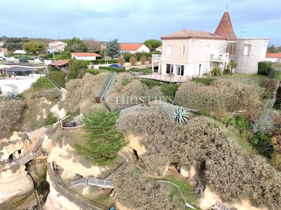 /international/fr/meschers-sur-gironde-charente-310103714908/