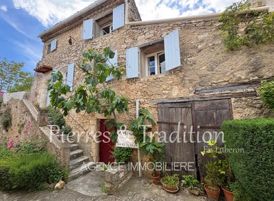 /international/fr/simiane-la-rotonde-provence-alpes-cote-d-azur-310107428204/