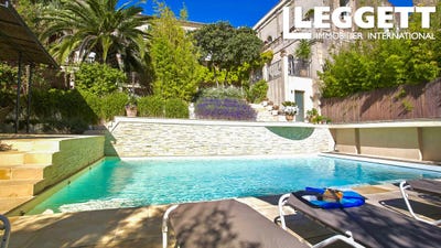 /international/fr/pezenas-languedoc-roussillon-310095291264/