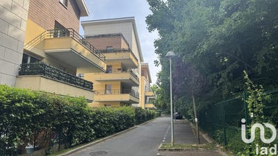 /international/fr/la-rochette-ile-de-france-310099654016/
